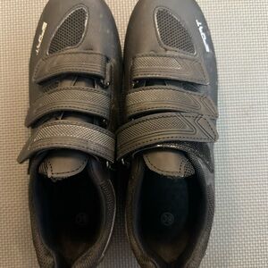 Scott Black Cycling Shoes with Red Cleats